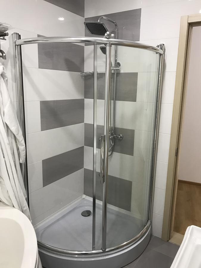 באטומי Hotel Marseille מראה חיצוני תמונה