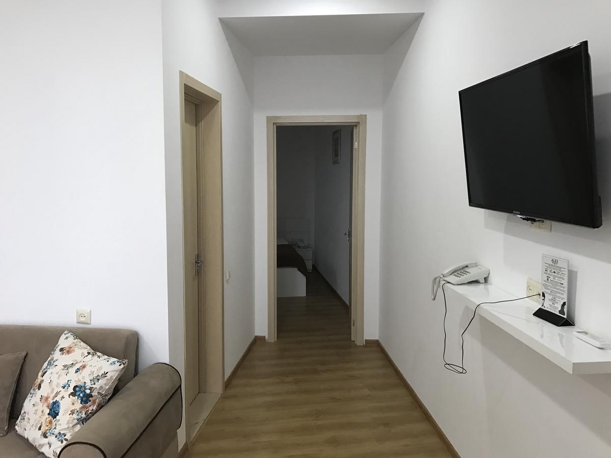 באטומי Hotel Marseille מראה חיצוני תמונה