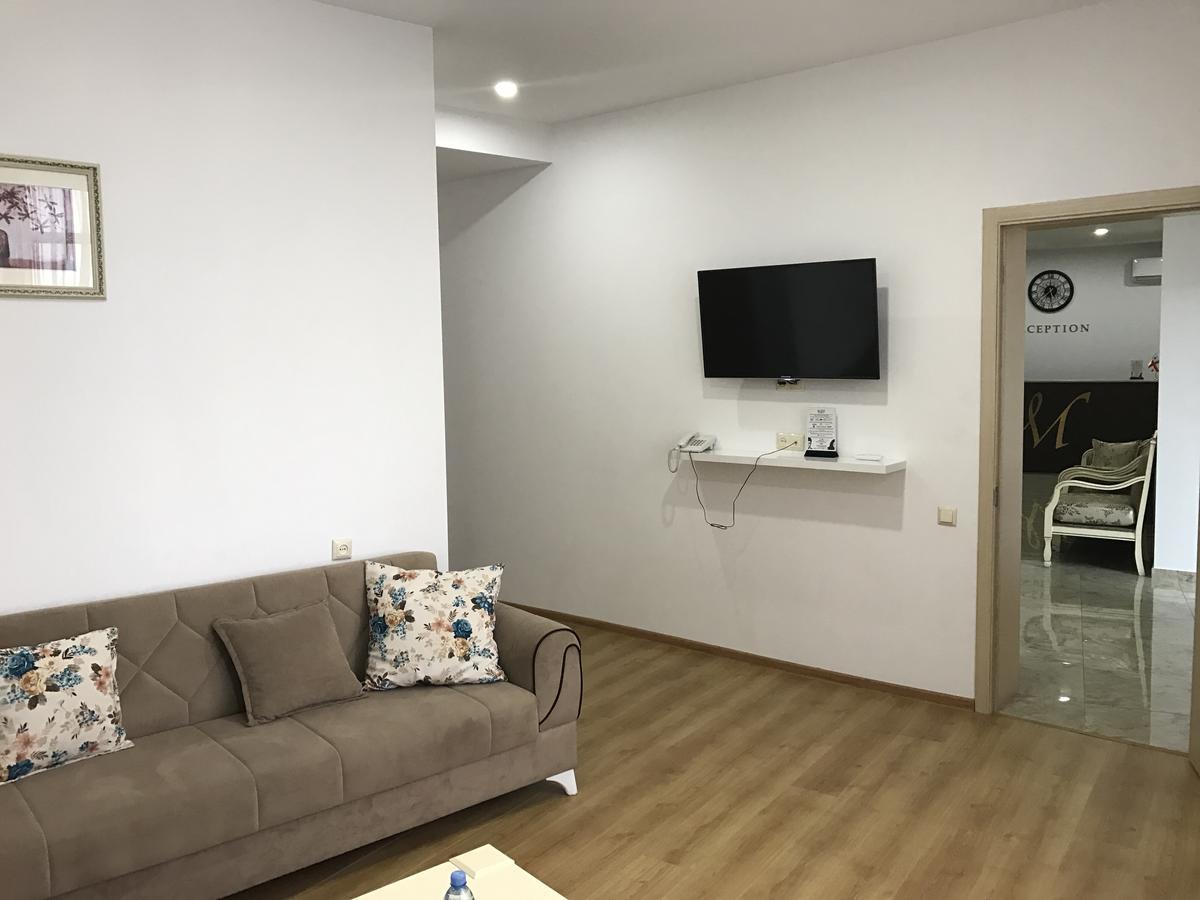 באטומי Hotel Marseille מראה חיצוני תמונה