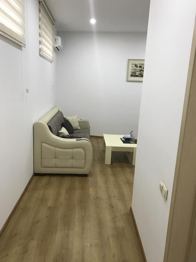 באטומי Hotel Marseille מראה חיצוני תמונה