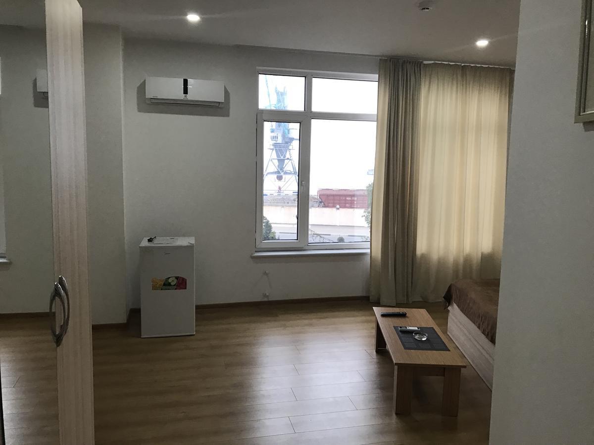 באטומי Hotel Marseille מראה חיצוני תמונה
