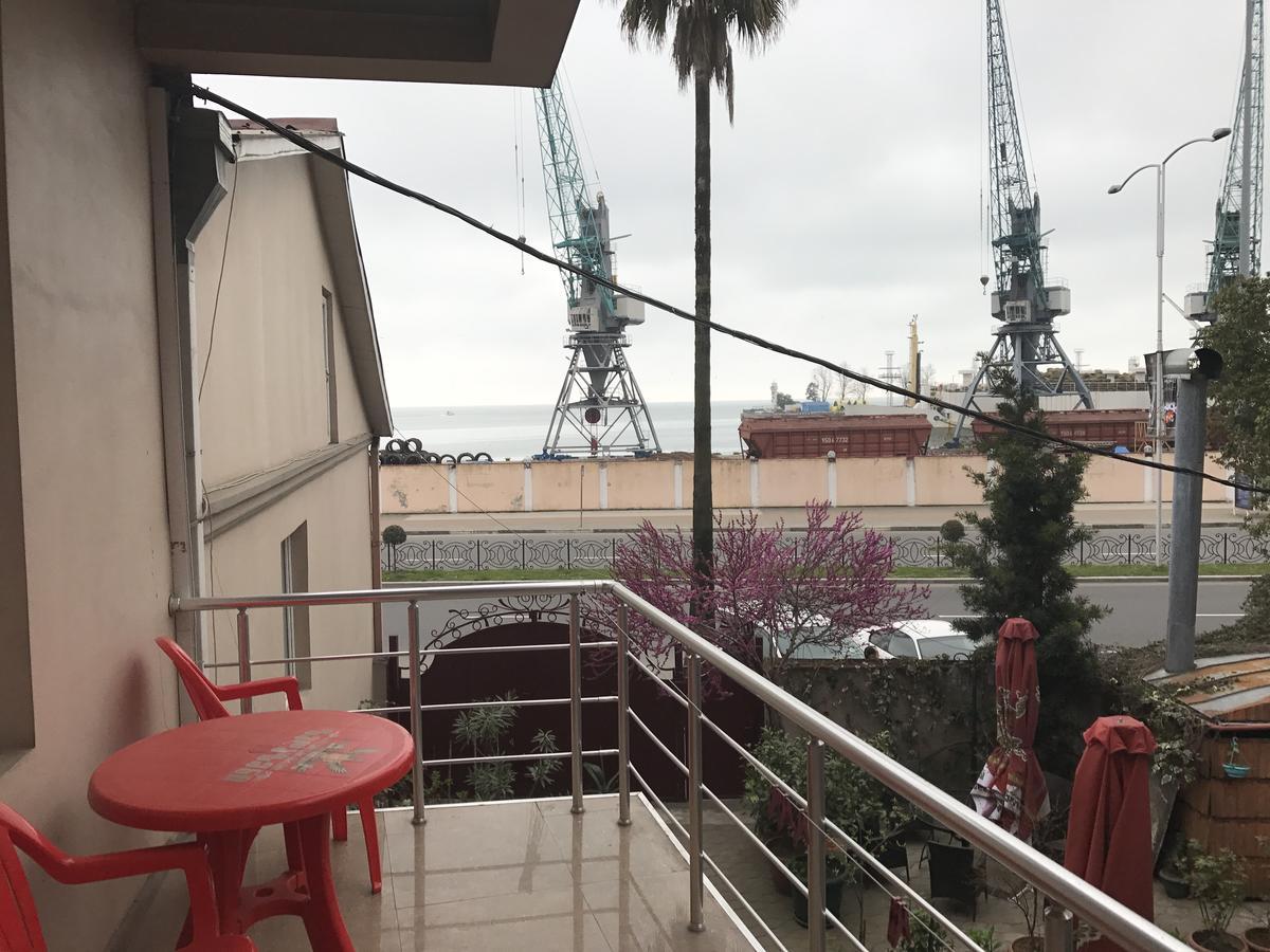 באטומי Hotel Marseille מראה חיצוני תמונה