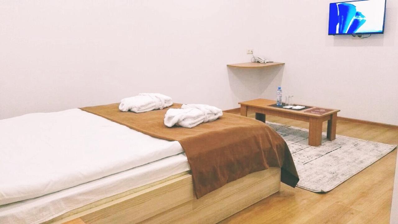 באטומי Hotel Marseille מראה חיצוני תמונה