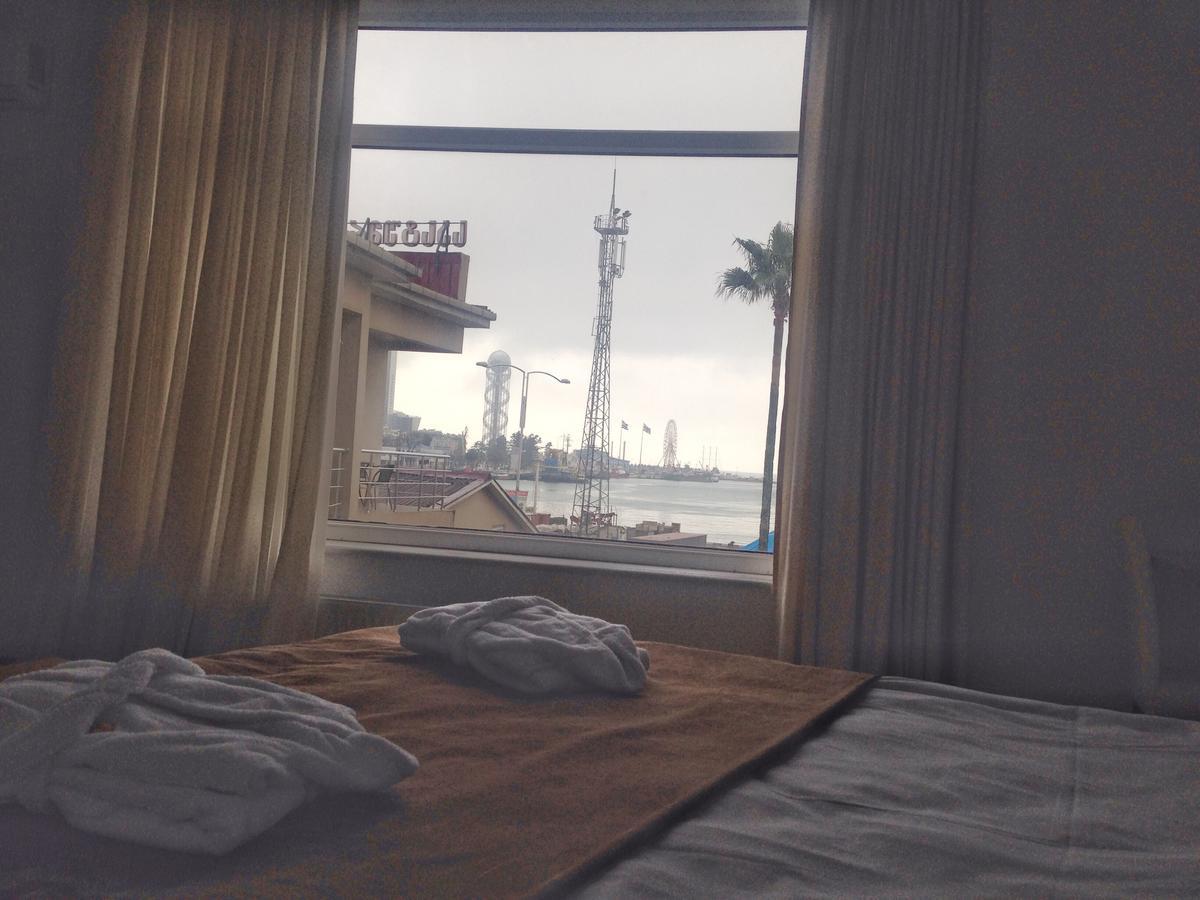 באטומי Hotel Marseille מראה חיצוני תמונה